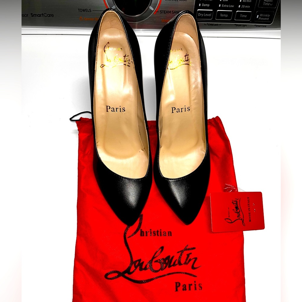 Christine Louboutin Simple Pump